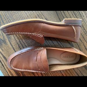NEW Sperry Seaport Penny Loafer
